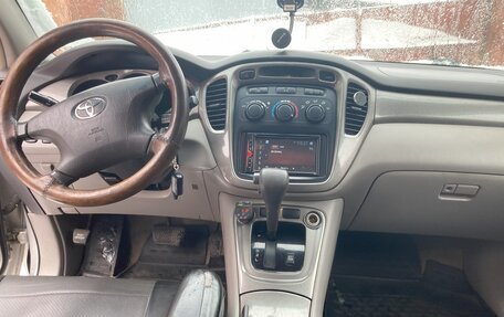 Toyota Highlander III, 2003 год, 1 990 000 рублей, 4 фотография