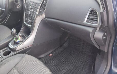 Opel Astra J, 2011 год, 750 000 рублей, 9 фотография