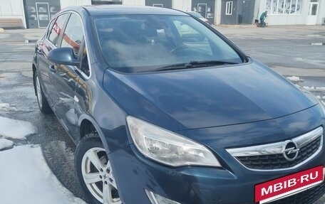 Opel Astra J, 2011 год, 750 000 рублей, 27 фотография
