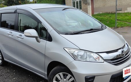 Honda Freed I, 2016 год, 1 330 000 рублей, 6 фотография