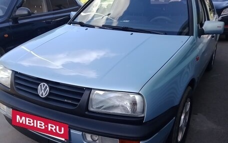 Volkswagen Vento, 1993 год, 260 000 рублей, 2 фотография