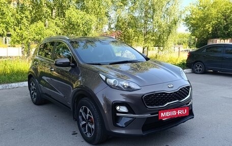 KIA Sportage IV рестайлинг, 2019 год, 2 300 000 рублей, 4 фотография