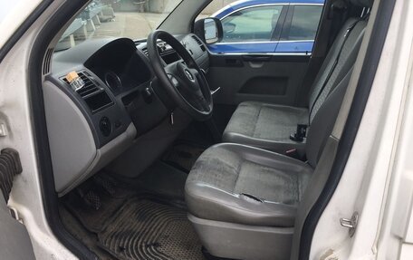 Volkswagen Transporter T5 рестайлинг, 2011 год, 1 000 000 рублей, 2 фотография
