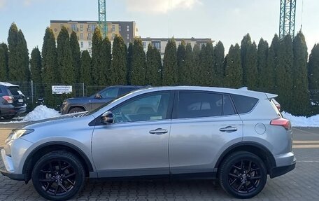Toyota RAV4, 2018 год, 1 800 000 рублей, 5 фотография