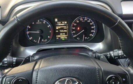 Toyota RAV4, 2018 год, 1 800 000 рублей, 8 фотография