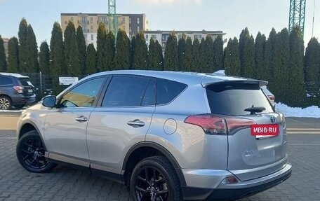 Toyota RAV4, 2018 год, 1 800 000 рублей, 4 фотография
