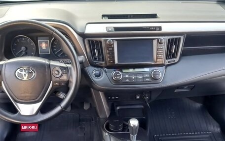 Toyota RAV4, 2018 год, 1 800 000 рублей, 7 фотография