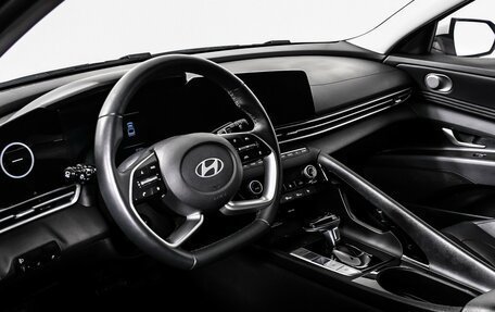 Hyundai Elantra, 2023 год, 2 079 000 рублей, 13 фотография