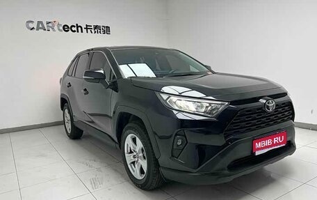 Toyota RAV4, 2023 год, 2 560 000 рублей, 1 фотография