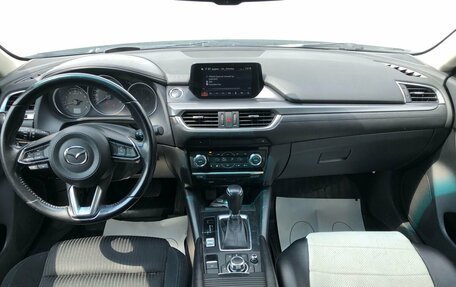 Mazda 6, 2017 год, 1 930 000 рублей, 10 фотография