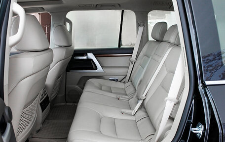 Toyota Land Cruiser Prado 150 рестайлинг 2, 2014 год, 3 582 000 рублей, 12 фотография