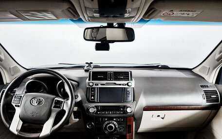 Toyota Land Cruiser Prado 150 рестайлинг 2, 2014 год, 3 582 000 рублей, 14 фотография