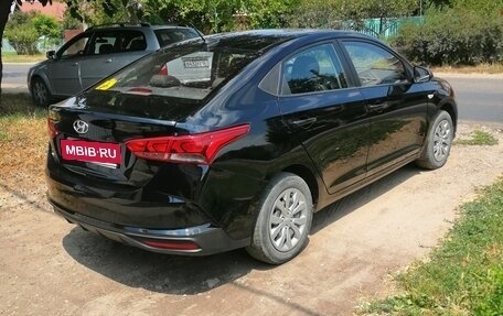 Hyundai Solaris II рестайлинг, 2021 год, 1 350 000 рублей, 3 фотография