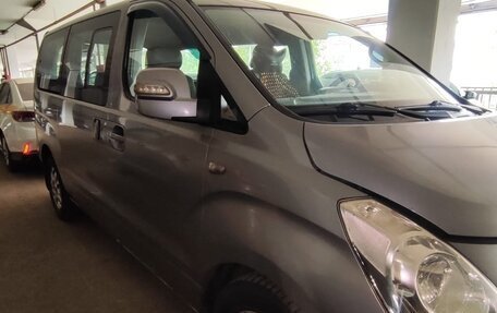 Hyundai Grand Starex Grand Starex I рестайлинг 2, 2011 год, 1 045 000 рублей, 3 фотография