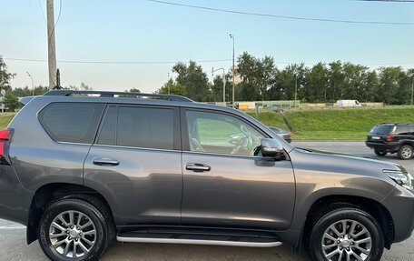 Toyota Land Cruiser Prado 150 рестайлинг 2, 2019 год, 5 800 000 рублей, 11 фотография