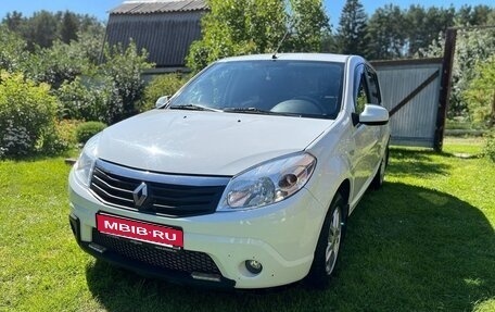 Renault Sandero I, 2014 год, 990 000 рублей, 1 фотография
