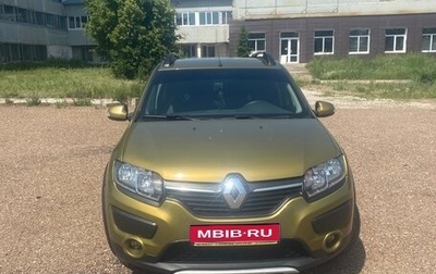 Renault Sandero II рестайлинг, 2015 год, 900 000 рублей, 1 фотография