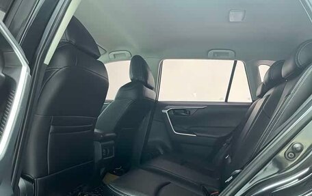Toyota RAV4, 2023 год, 2 560 000 рублей, 2 фотография