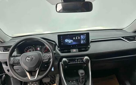 Toyota RAV4, 2023 год, 2 560 000 рублей, 8 фотография