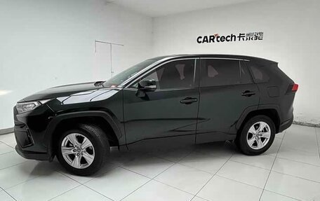 Toyota RAV4, 2023 год, 2 560 000 рублей, 12 фотография