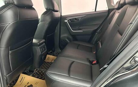 Toyota RAV4, 2023 год, 2 560 000 рублей, 15 фотография