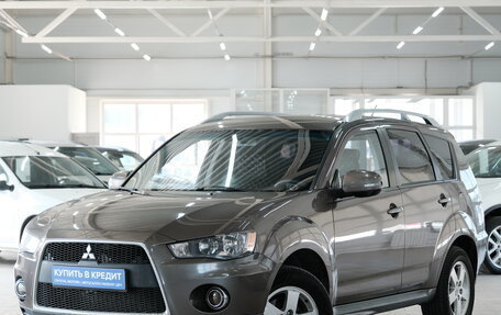 Mitsubishi Outlander III рестайлинг 3, 2009 год, 1 299 000 рублей, 3 фотография