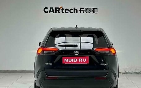 Toyota RAV4, 2023 год, 2 560 000 рублей, 9 фотография