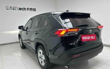 Toyota RAV4, 2023 год, 2 560 000 рублей, 16 фотография