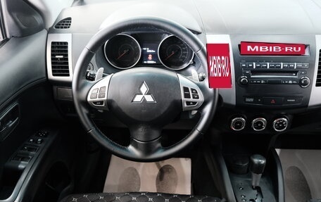 Mitsubishi Outlander III рестайлинг 3, 2009 год, 1 299 000 рублей, 11 фотография