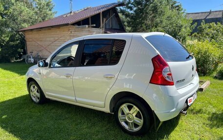 Renault Sandero I, 2014 год, 990 000 рублей, 6 фотография