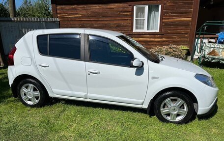 Renault Sandero I, 2014 год, 990 000 рублей, 13 фотография
