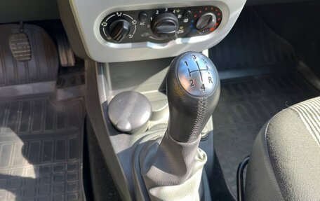 Renault Sandero I, 2014 год, 990 000 рублей, 26 фотография