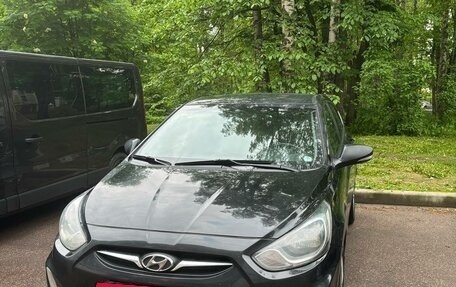 Hyundai Solaris II рестайлинг, 2012 год, 620 000 рублей, 4 фотография