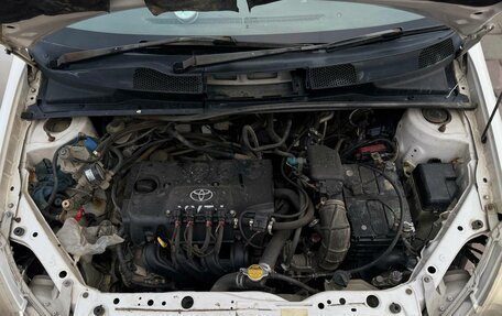 Toyota Platz, 2004 год, 220 000 рублей, 4 фотография