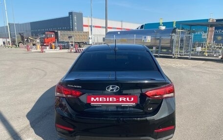 Hyundai Solaris II рестайлинг, 2017 год, 1 300 000 рублей, 4 фотография