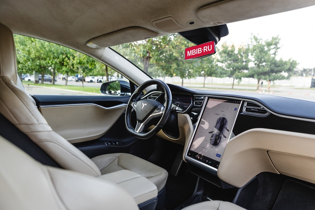 Tesla Model S I, 2016 год, 2 790 000 рублей, 16 фотография