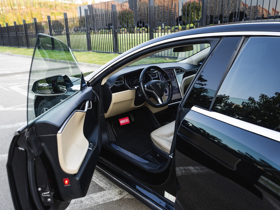 Tesla Model S I, 2016 год, 2 790 000 рублей, 14 фотография