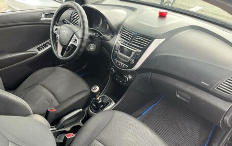 Hyundai Solaris II рестайлинг, 2014 год, 820 000 рублей, 8 фотография