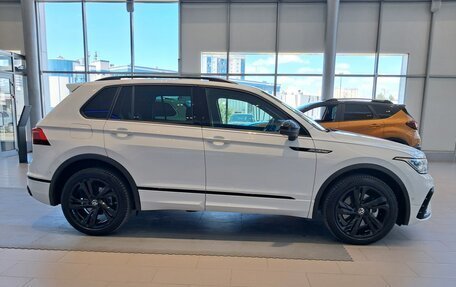 Volkswagen Tiguan II, 2021 год, 3 790 000 рублей, 4 фотография