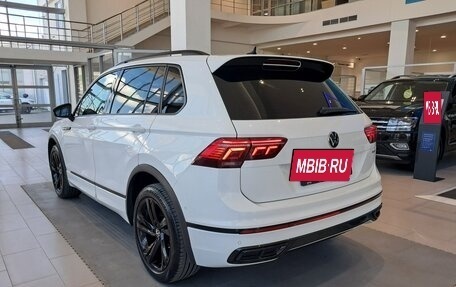 Volkswagen Tiguan II, 2021 год, 3 790 000 рублей, 7 фотография