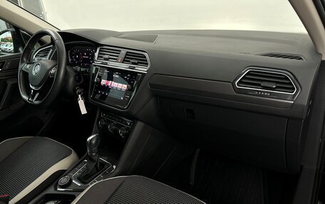 Volkswagen Tiguan II, 2019 год, 2 527 800 рублей, 7 фотография