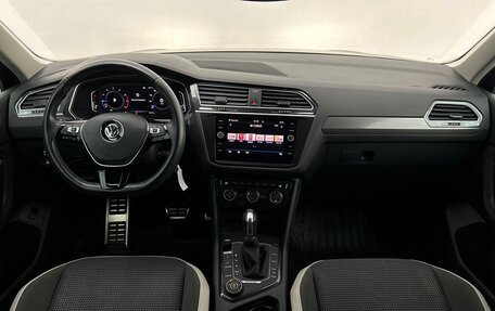 Volkswagen Tiguan II, 2019 год, 2 527 800 рублей, 6 фотография