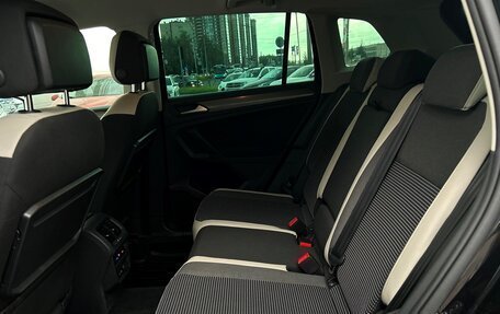 Volkswagen Tiguan II, 2019 год, 2 527 800 рублей, 10 фотография
