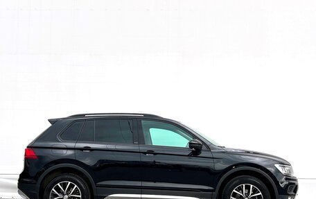 Volkswagen Tiguan II, 2019 год, 2 527 800 рублей, 13 фотография