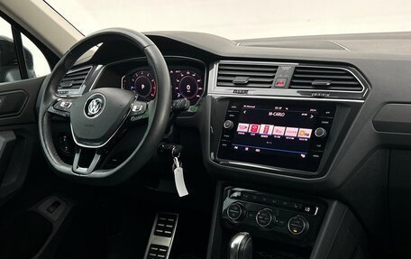 Volkswagen Tiguan II, 2019 год, 2 527 800 рублей, 15 фотография
