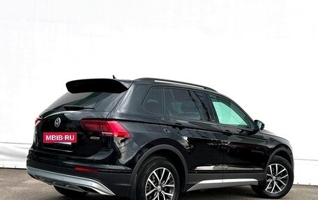 Volkswagen Tiguan II, 2019 год, 2 527 800 рублей, 2 фотография