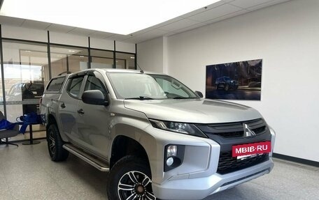 Mitsubishi L200 IV рестайлинг, 2019 год, 2 150 000 рублей, 3 фотография