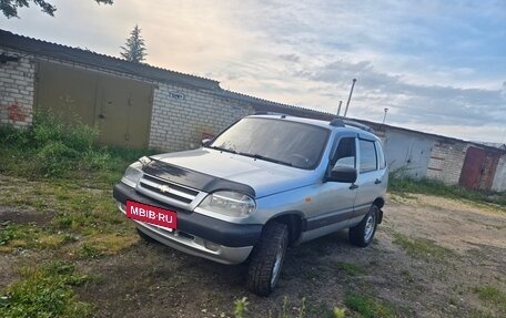 Chevrolet Niva I рестайлинг, 2004 год, 180 000 рублей, 4 фотография