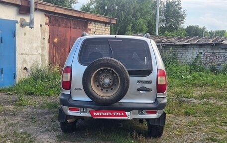 Chevrolet Niva I рестайлинг, 2004 год, 180 000 рублей, 2 фотография