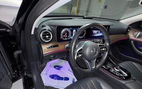 Mercedes-Benz E-Класс, 2020 год, 4 450 000 рублей, 4 фотография